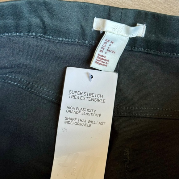NWT H&M Skinny Super Stretch Regular Waist Jeggings Black Size 6 - Picture 5 of 11